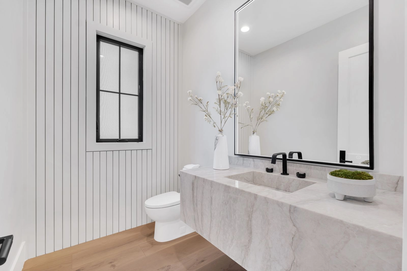 Custom bathroom vanity remodel by W&W Builders Group, Sunnyvale Peninsula